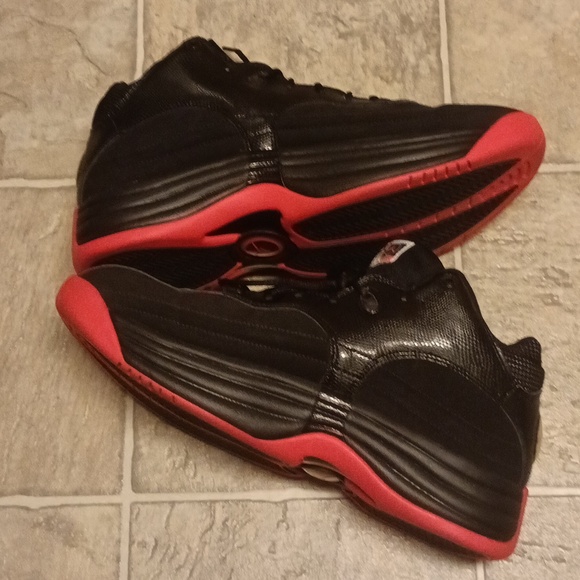 Men's Black and Red Nike Air Jordan Jumpman Team 1 Basketball Sneakers Size 11.5 - Picture 4 of 9